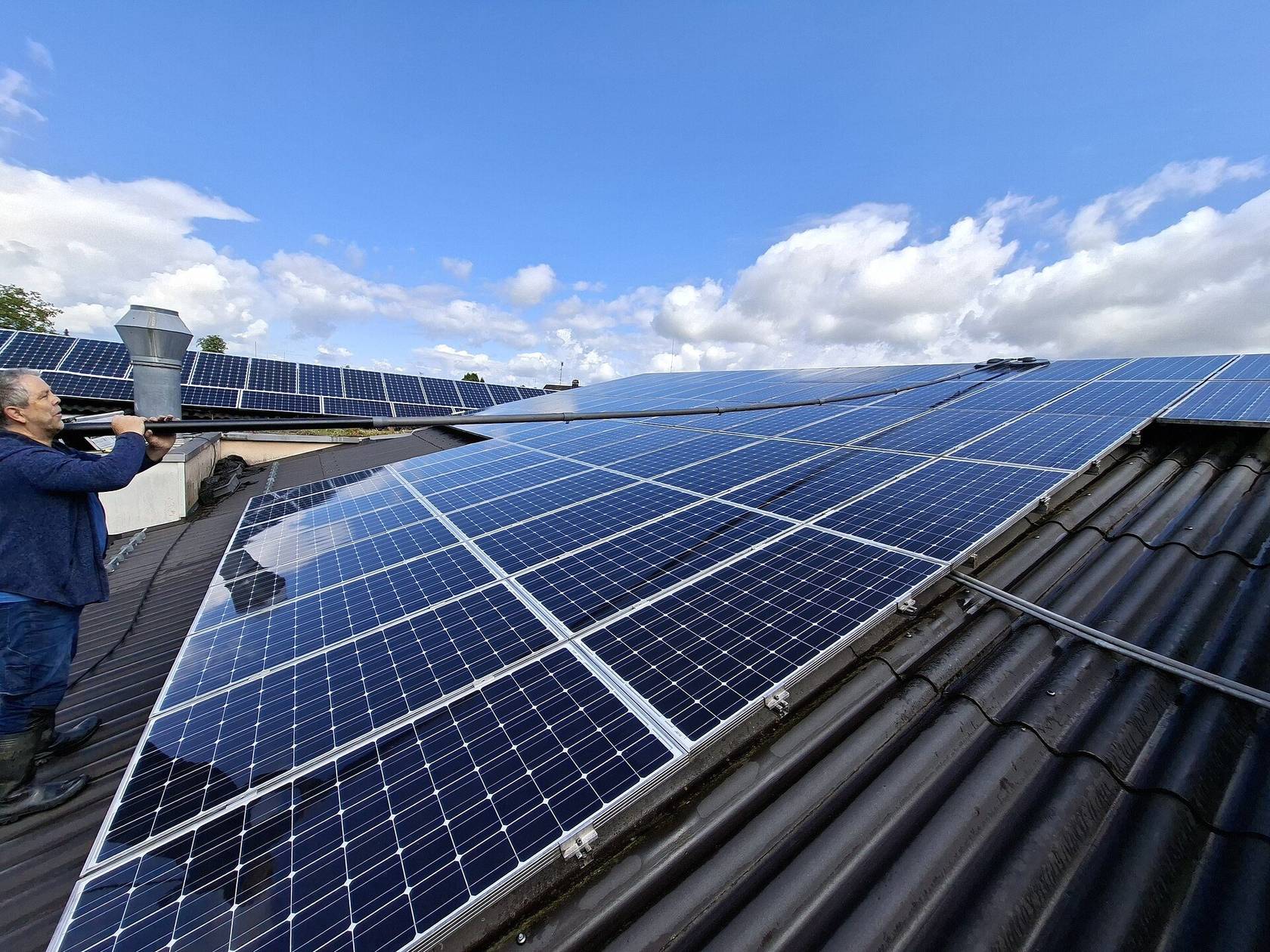 Up to 70–80% lower electricity bills